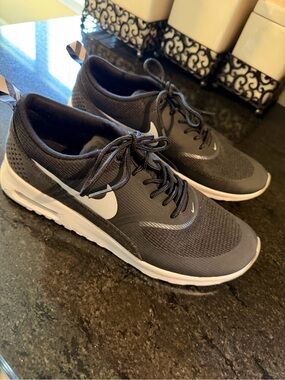 Nike Air Max Thea Sneakers, Women’s SZ 10, worn once.